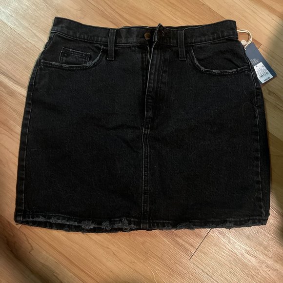 Universal Thread Women’s High Rise Denim Mini Skirt-Black Size 8 - Picture 1 of 2